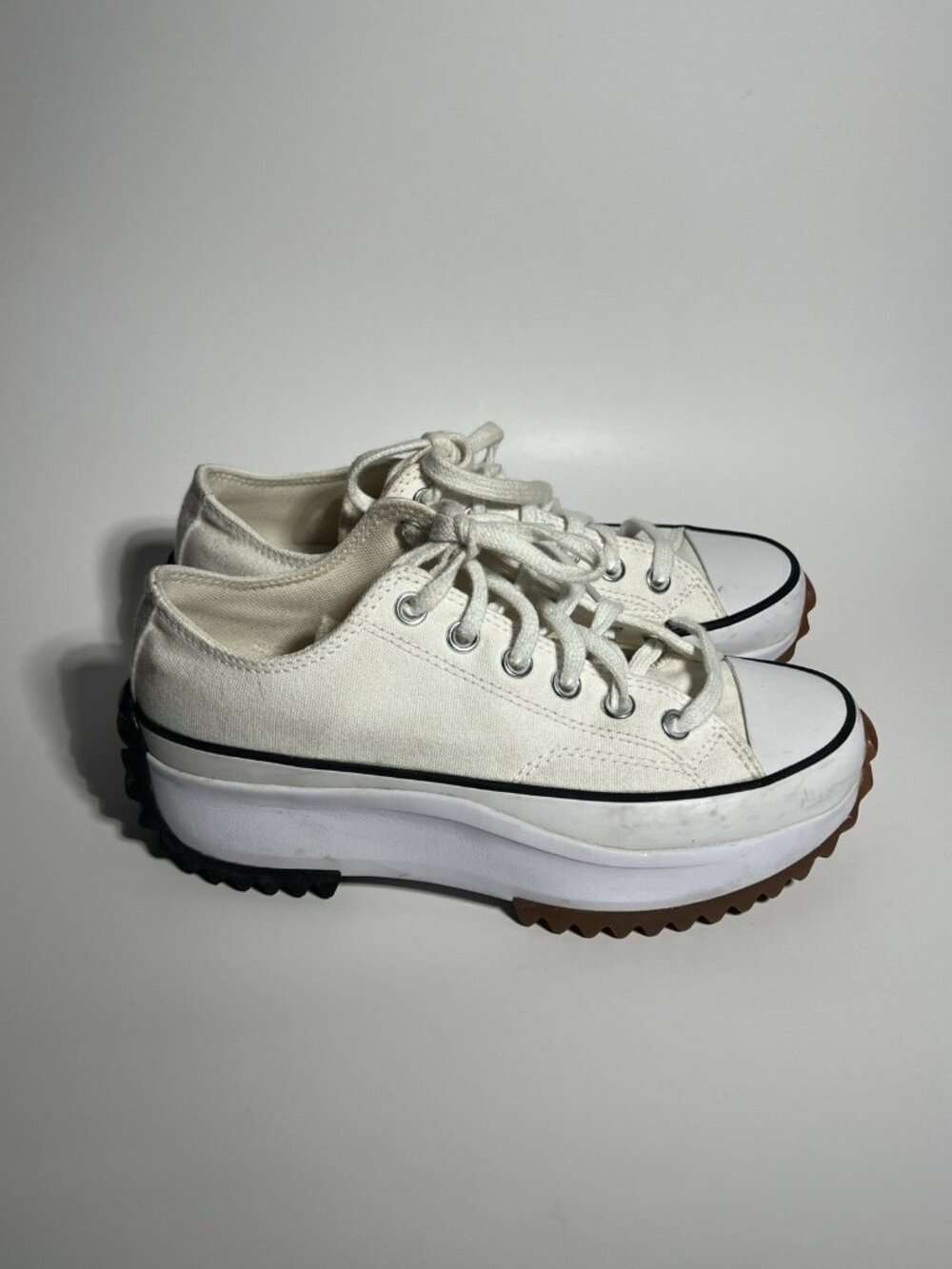 Converse Run Star Hike Platform Low White Black Women’s Size 7